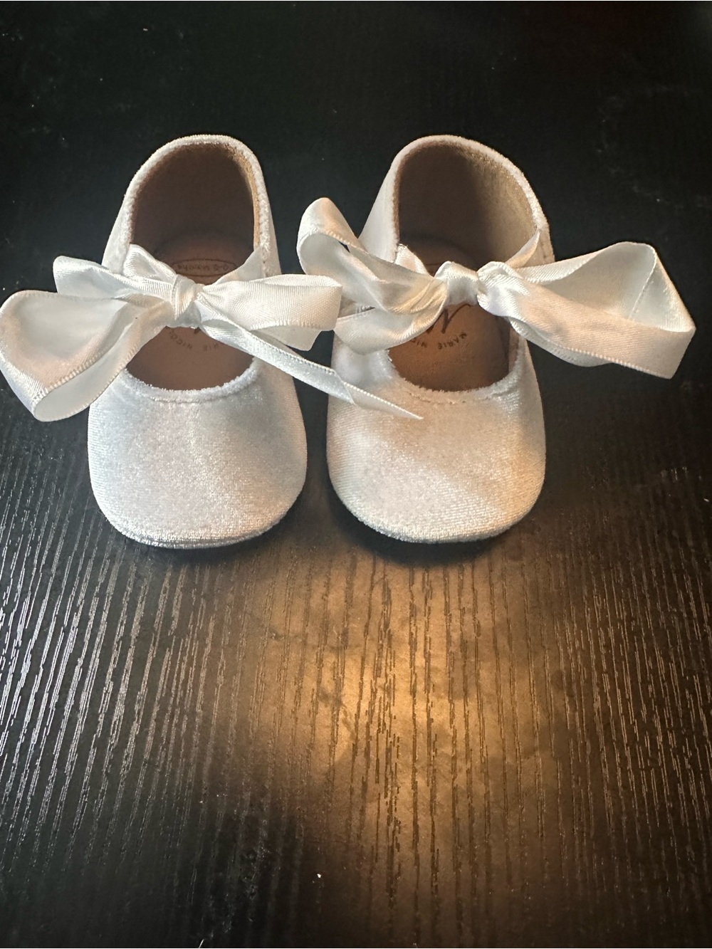 Baby Girls Cream Velvet Mary Jane Shoes with Satin Bow